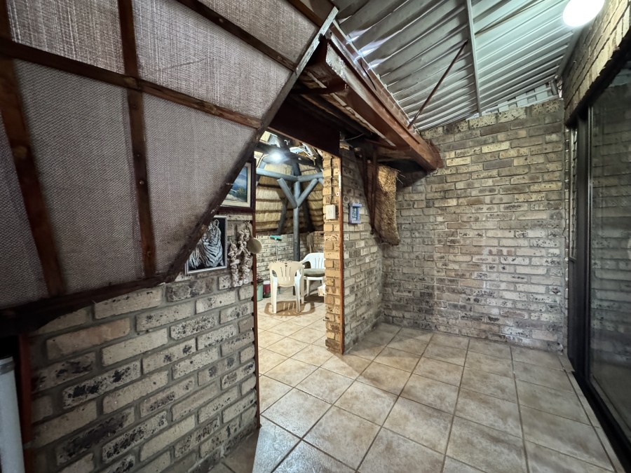 2 Bedroom Property for Sale in Oudorp North West